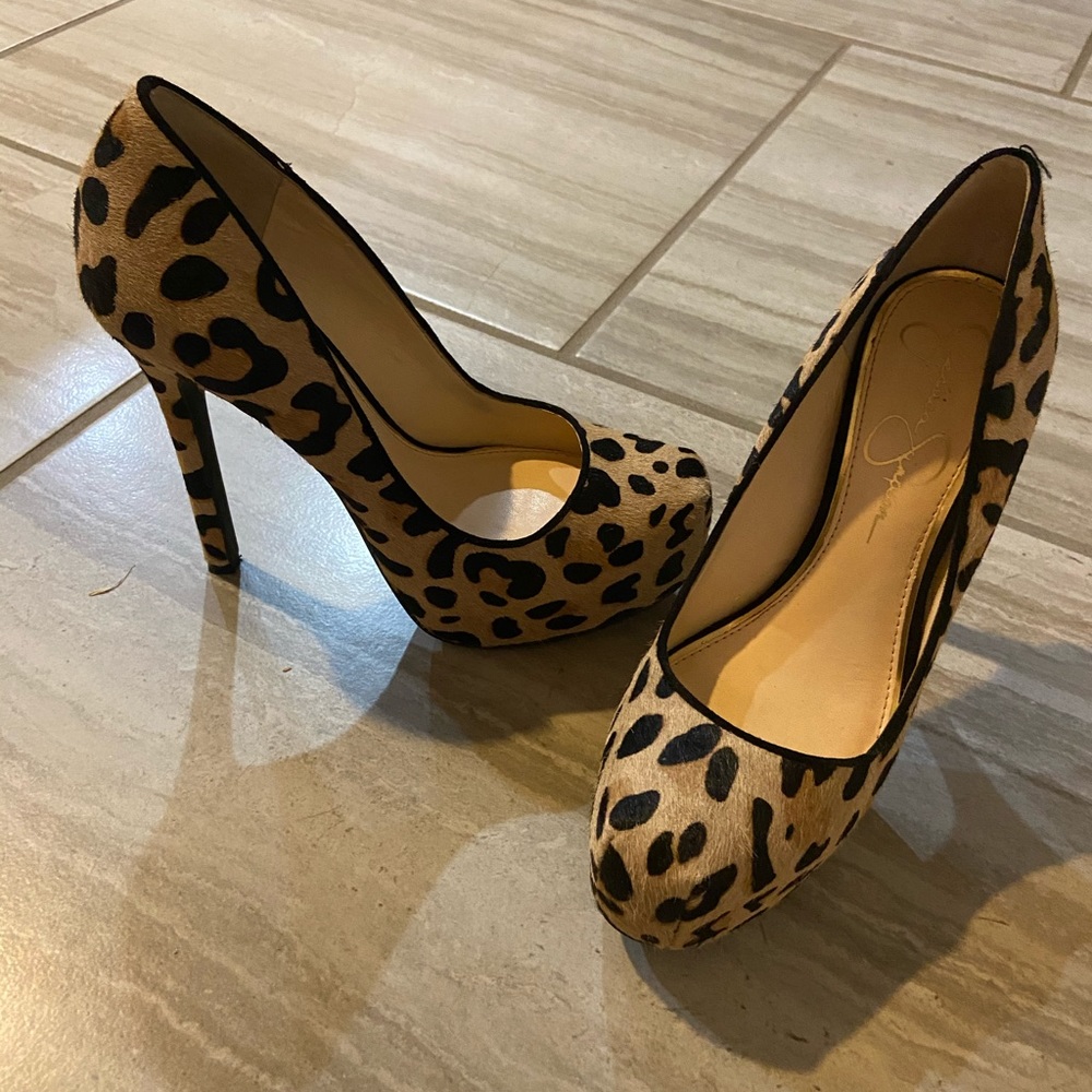 Jessica Simpson leopard pumps